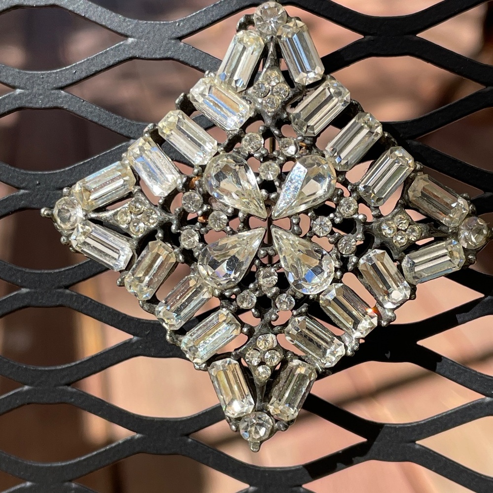 Crystal Brooch 1 3/4 “  Vintage